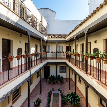 Lumbreras Host Apartment Seville Exterior photo